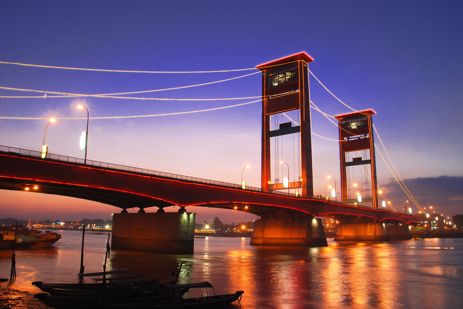Tempat Wisata Terbaik di kota Palembang Jembatan Ampera